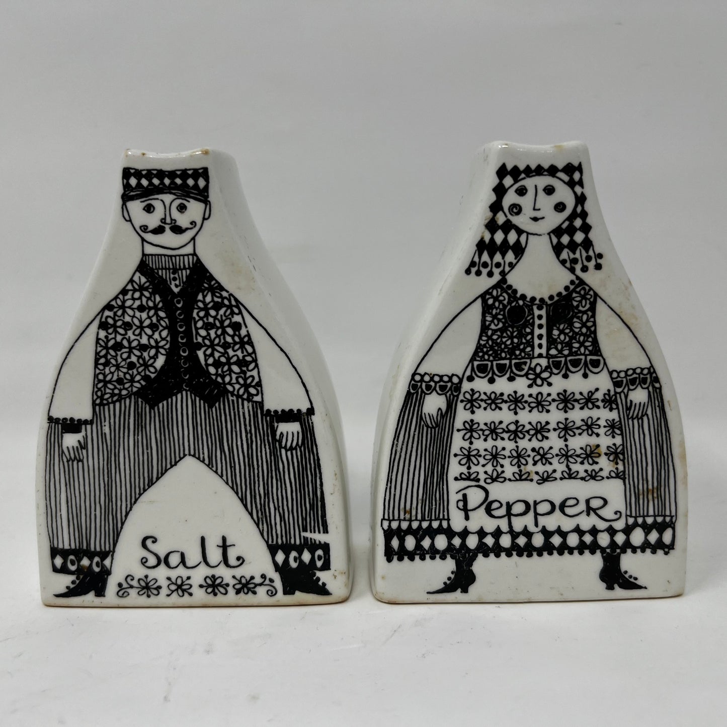 Salt and Pepper Shakers, Figgjo Flint Turi