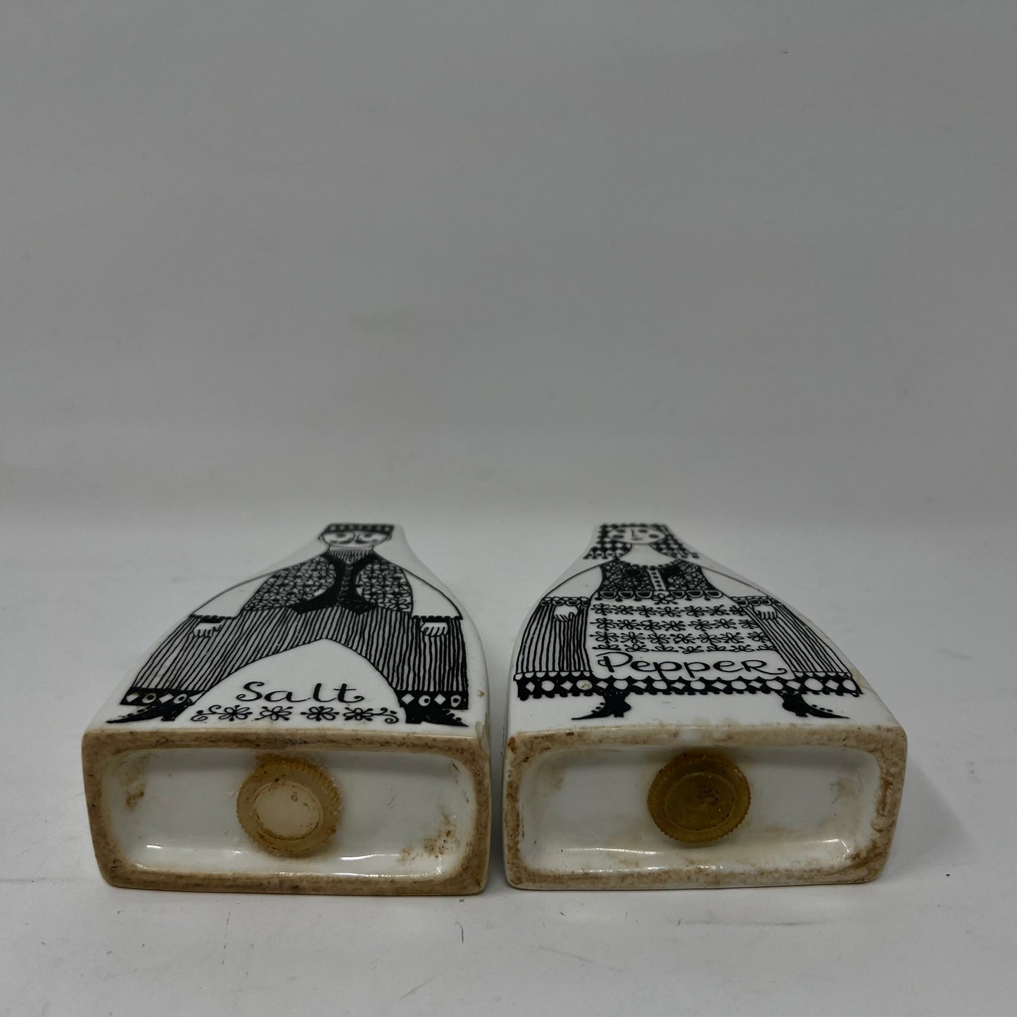 Salt and Pepper Shakers, Figgjo Flint Turi