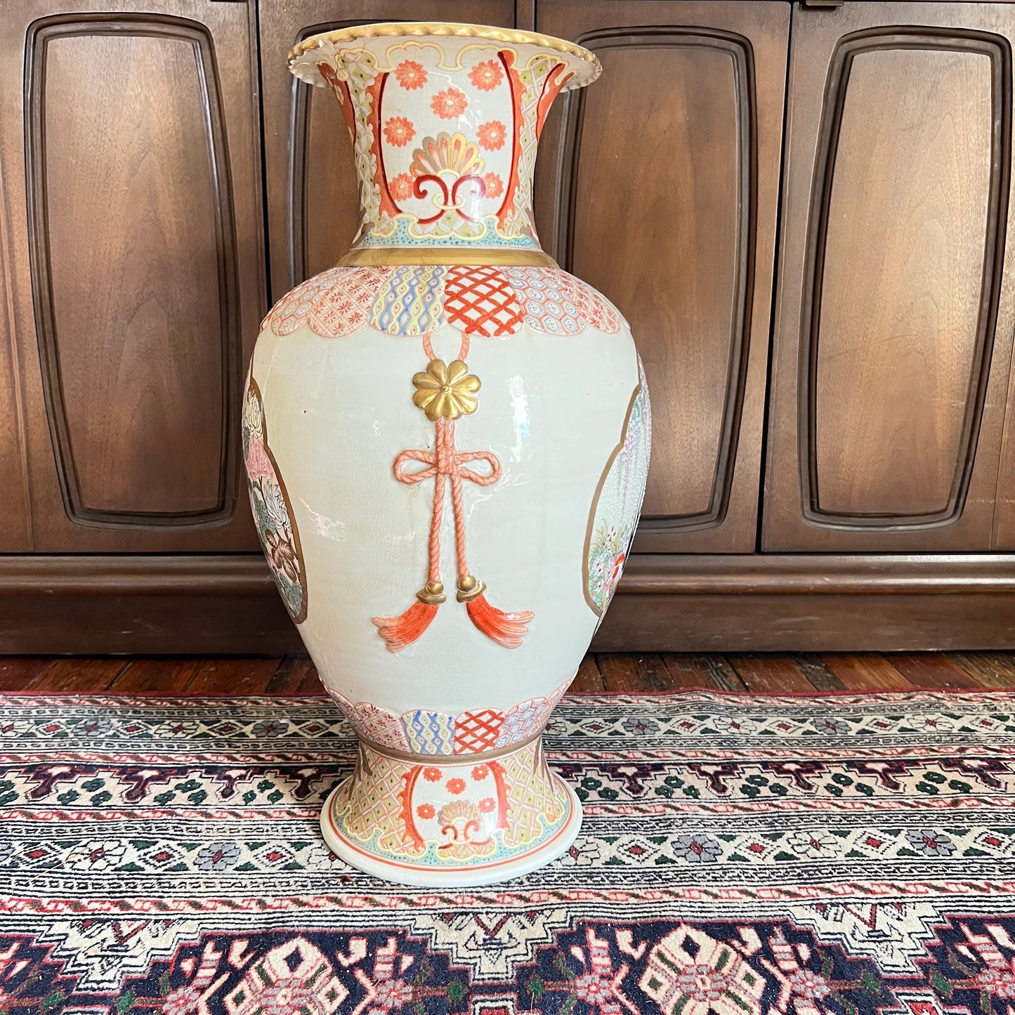 Chinese Urn, Rooster design