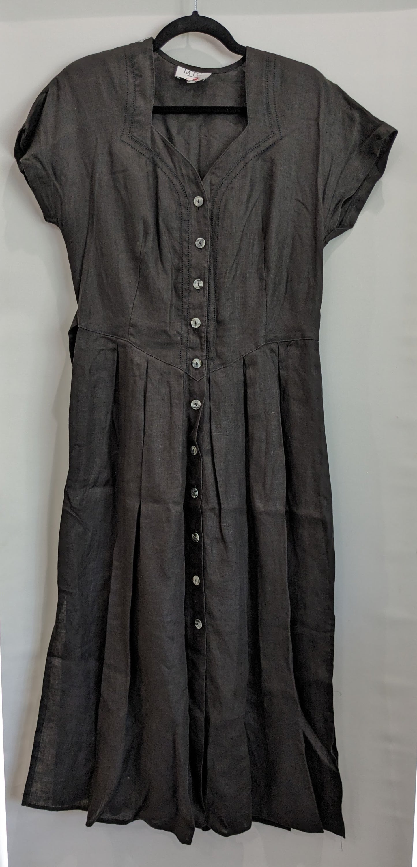 ER5: Vtg Black A-Line Dress