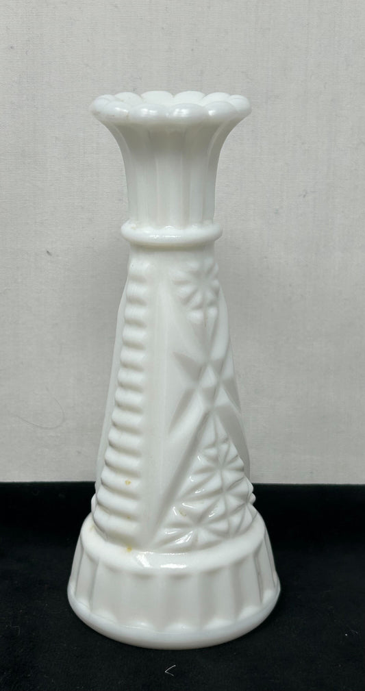 ER3: Anchor Hocking Bud Vase