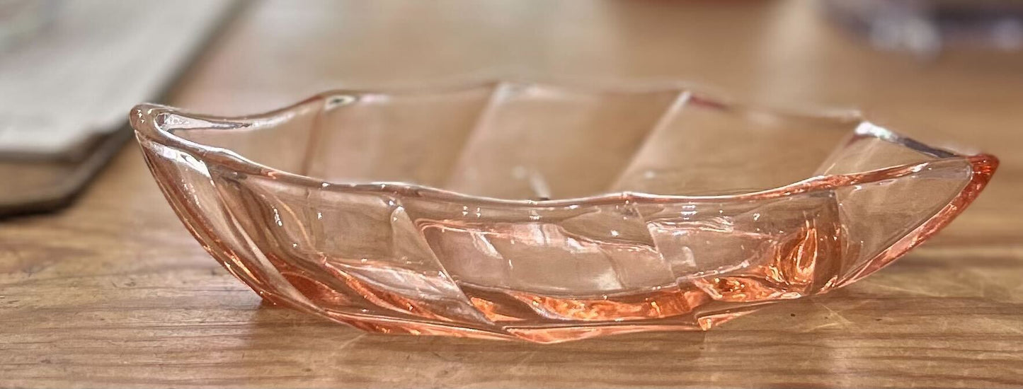 ER0: MCM Heisey Pink Dish