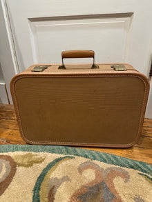  ER2: Peach Lady Baltimore Suitcase