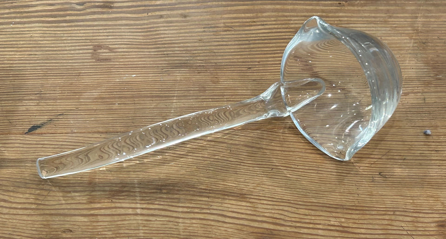 ER8: Glass Ladle