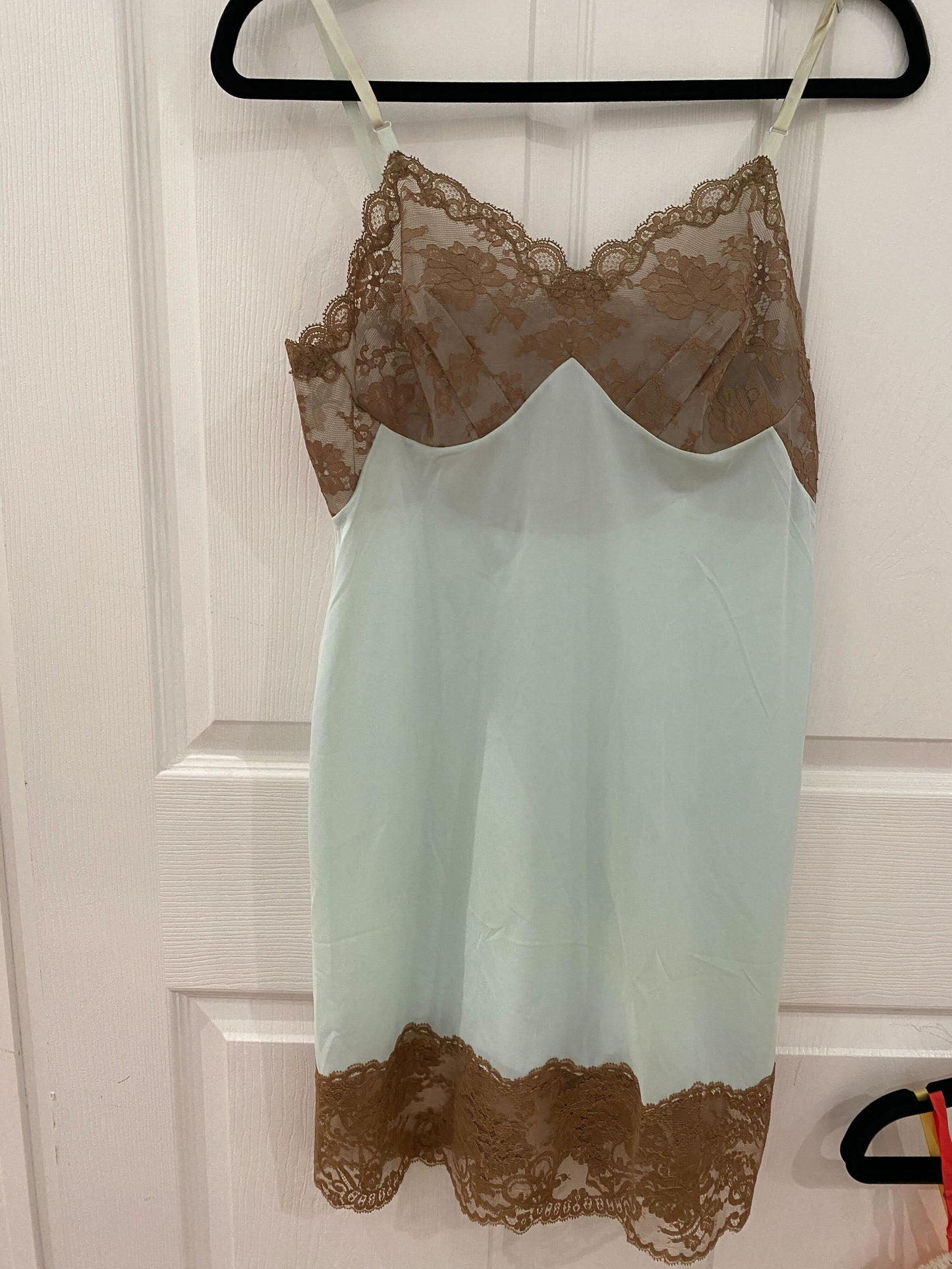 ER2: Vtg Vanity Fair Slip