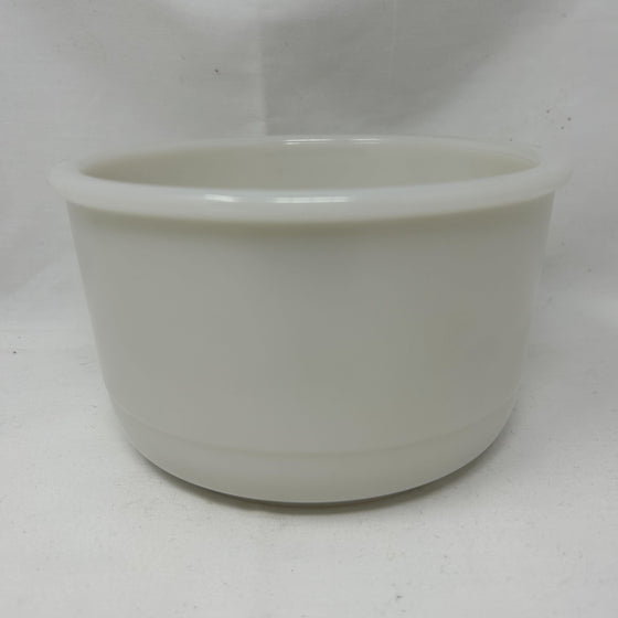 Small white mixing bowl, 6.5-inch diameter