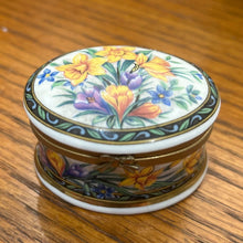  Bone China round trinket box with lid, daffodil designs on white china with green and gold borders
