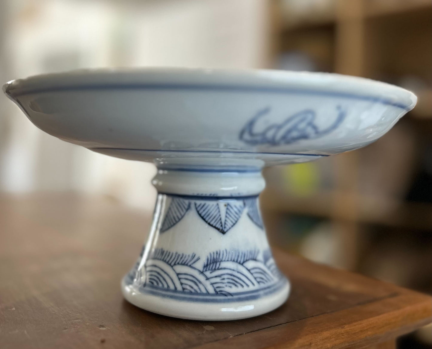 ER Blue/White Chinoiseries cake stand