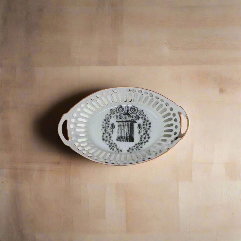 Reticulated Porcelain Oval Catchall