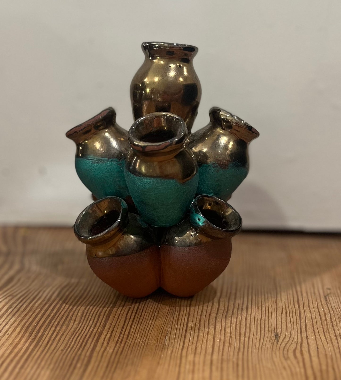 ER8: Clay Pot Figurine