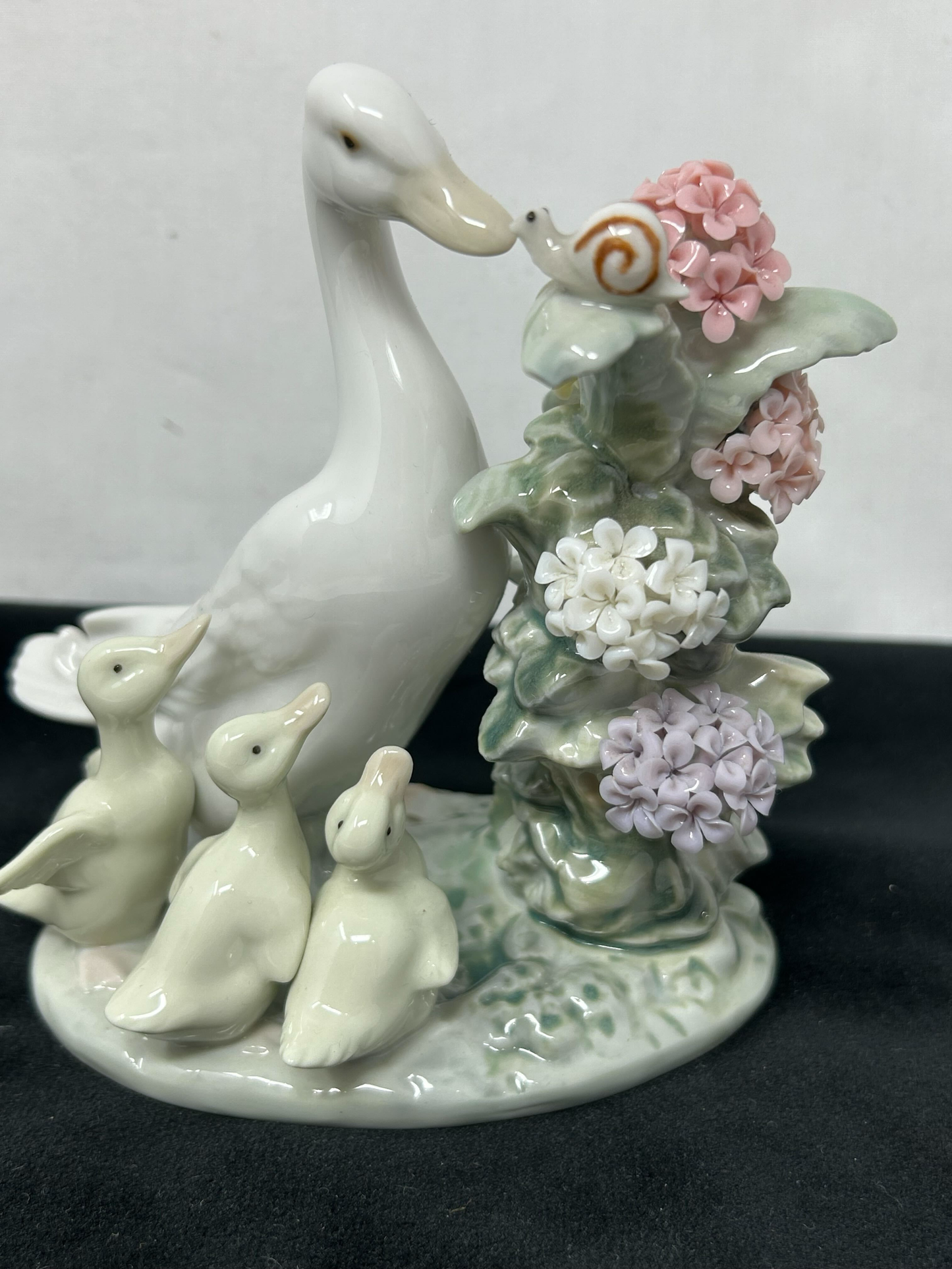 E4 Lladro "How Do You Do?" Porcelain Duck and Ducklings Figurine