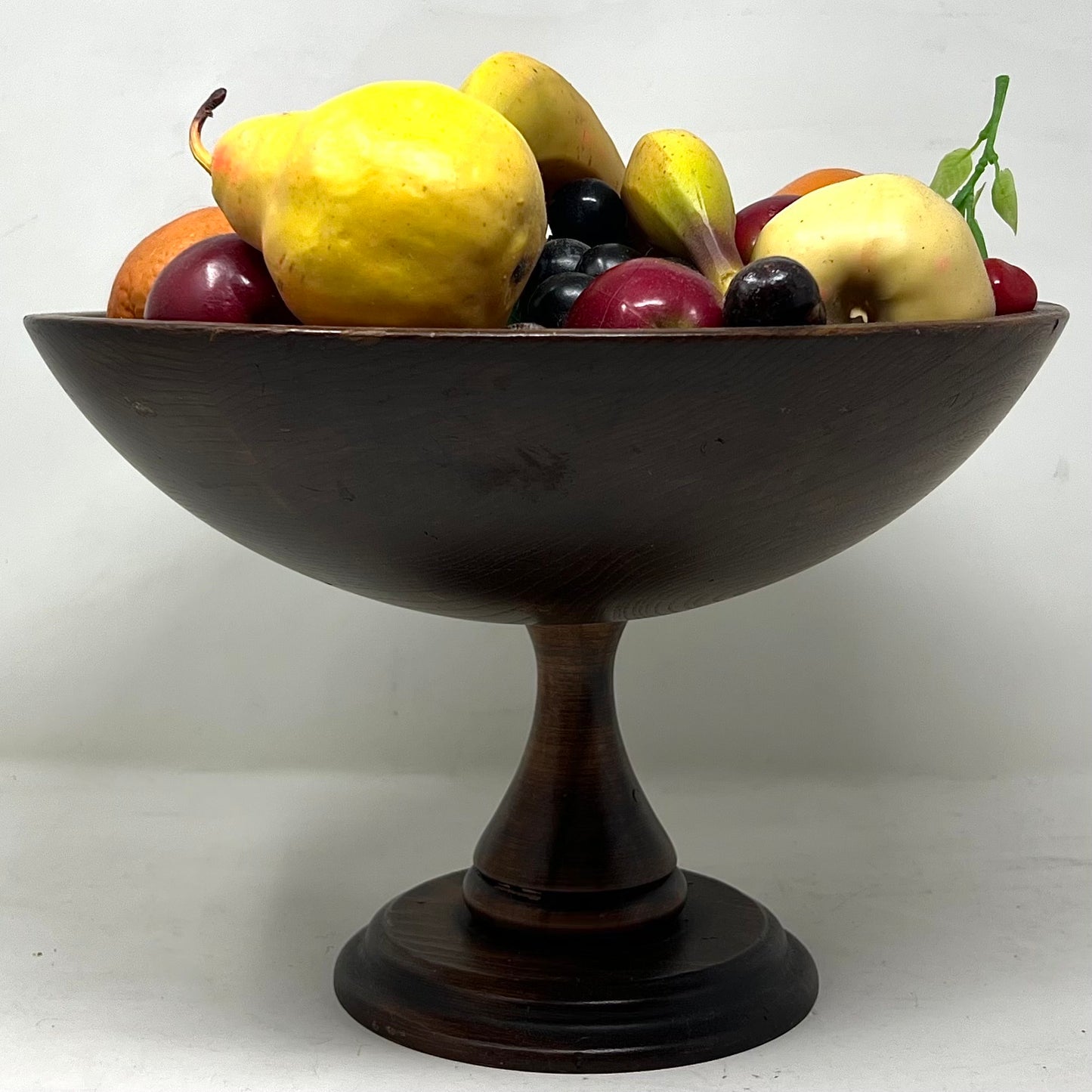 Wooden Fruit Bowls w/plastic fruit