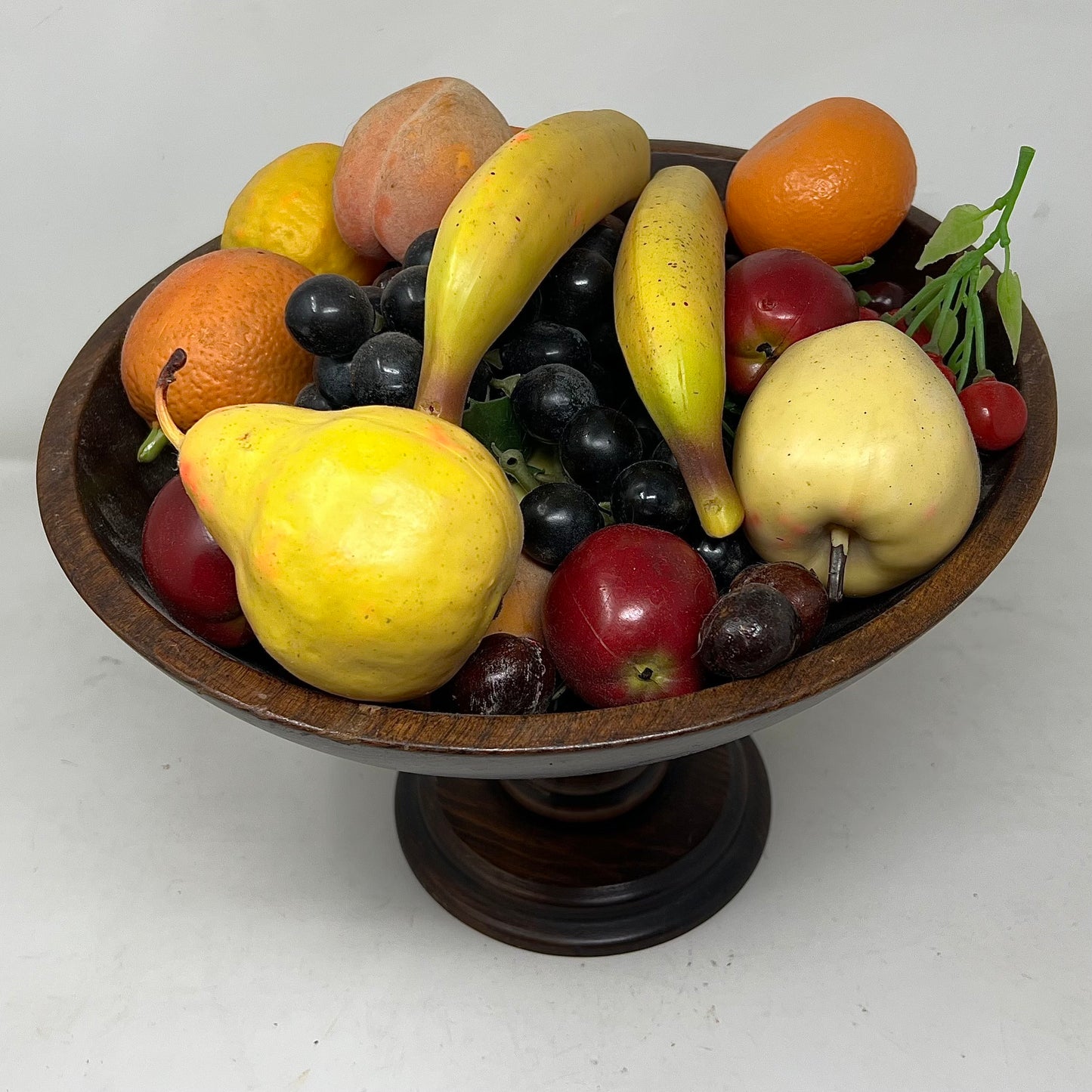 Wooden Fruit Bowls w/plastic fruit