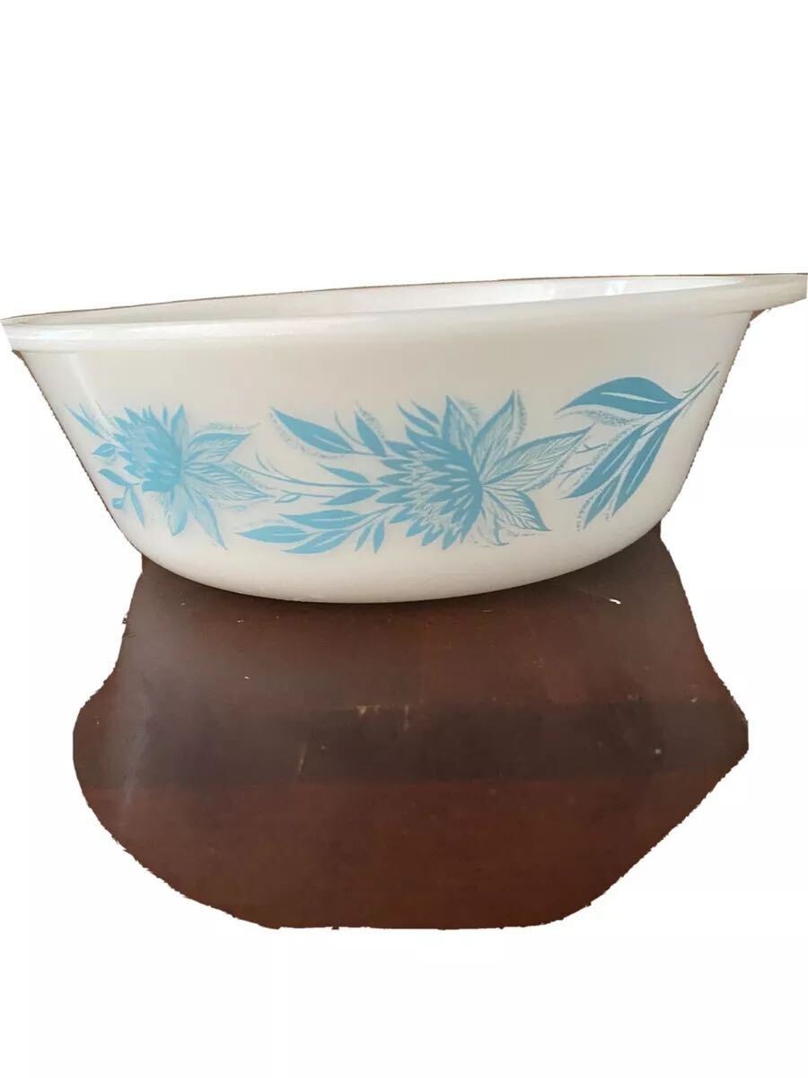 ER7: Vtg Blue Thistle Glasbake