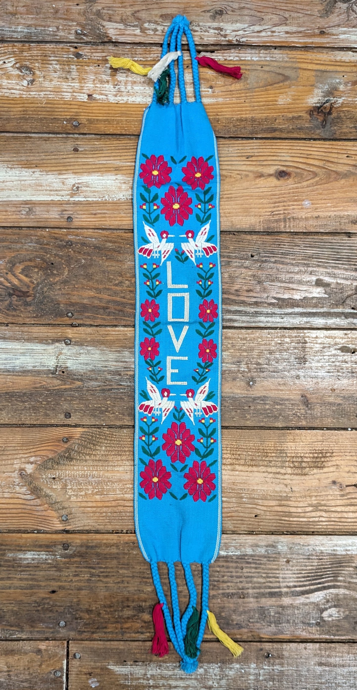 ERN: Embroidered Runner "LOVE"