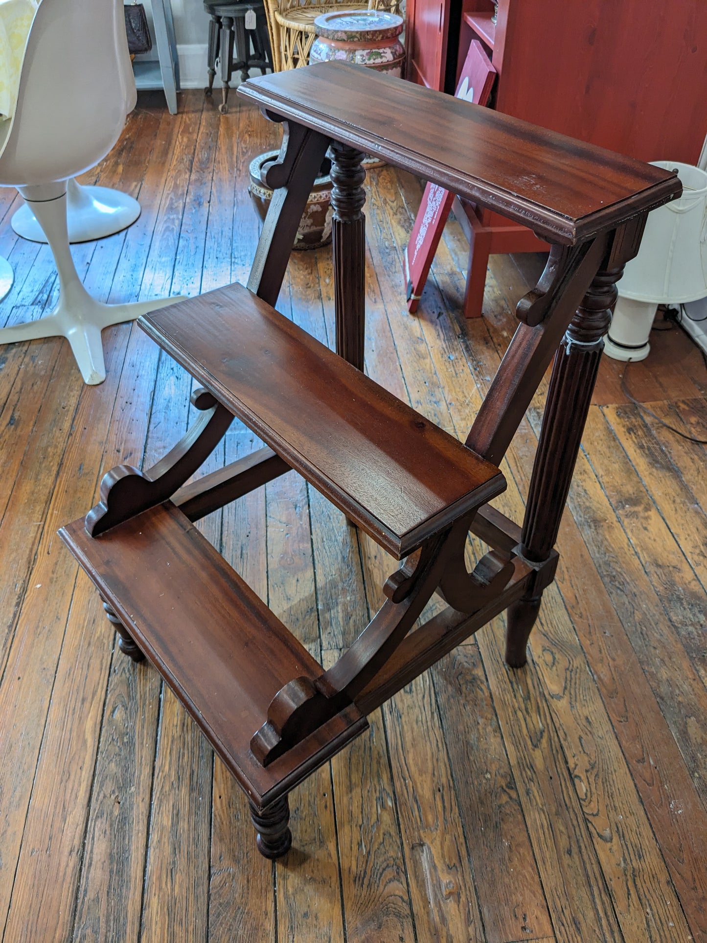 ER2: Mahogany Step Ladder