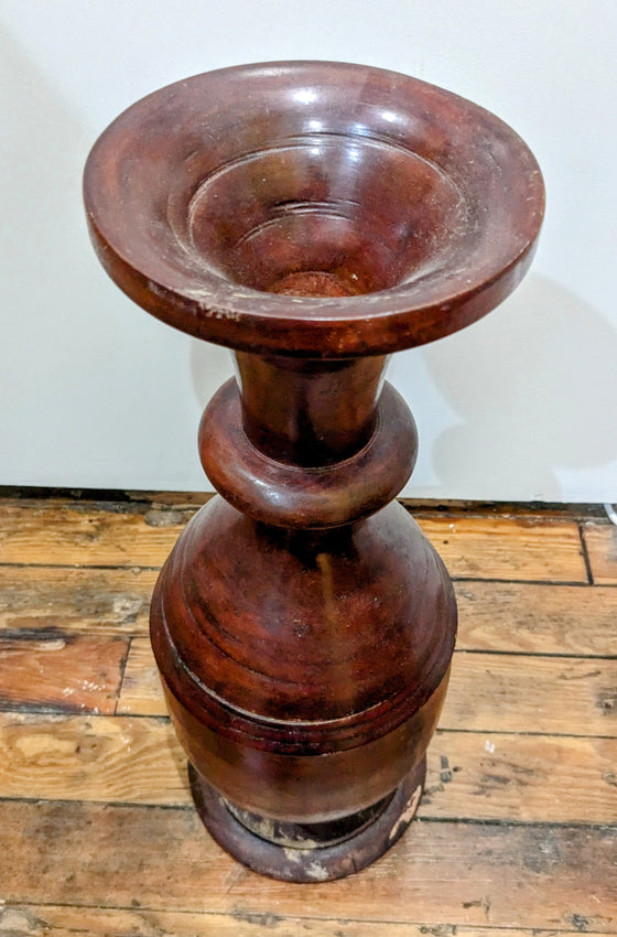 ER5: Wooden Pedestal
