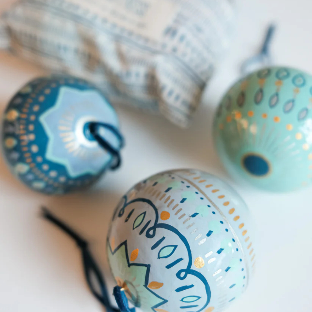 East End Press: Frosty Blue Bauble Bag